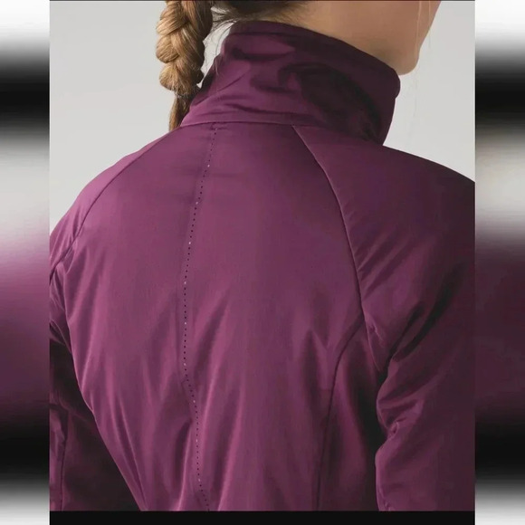 Lululemon Run For Cold Jacket Plum - Picture 3 of 6